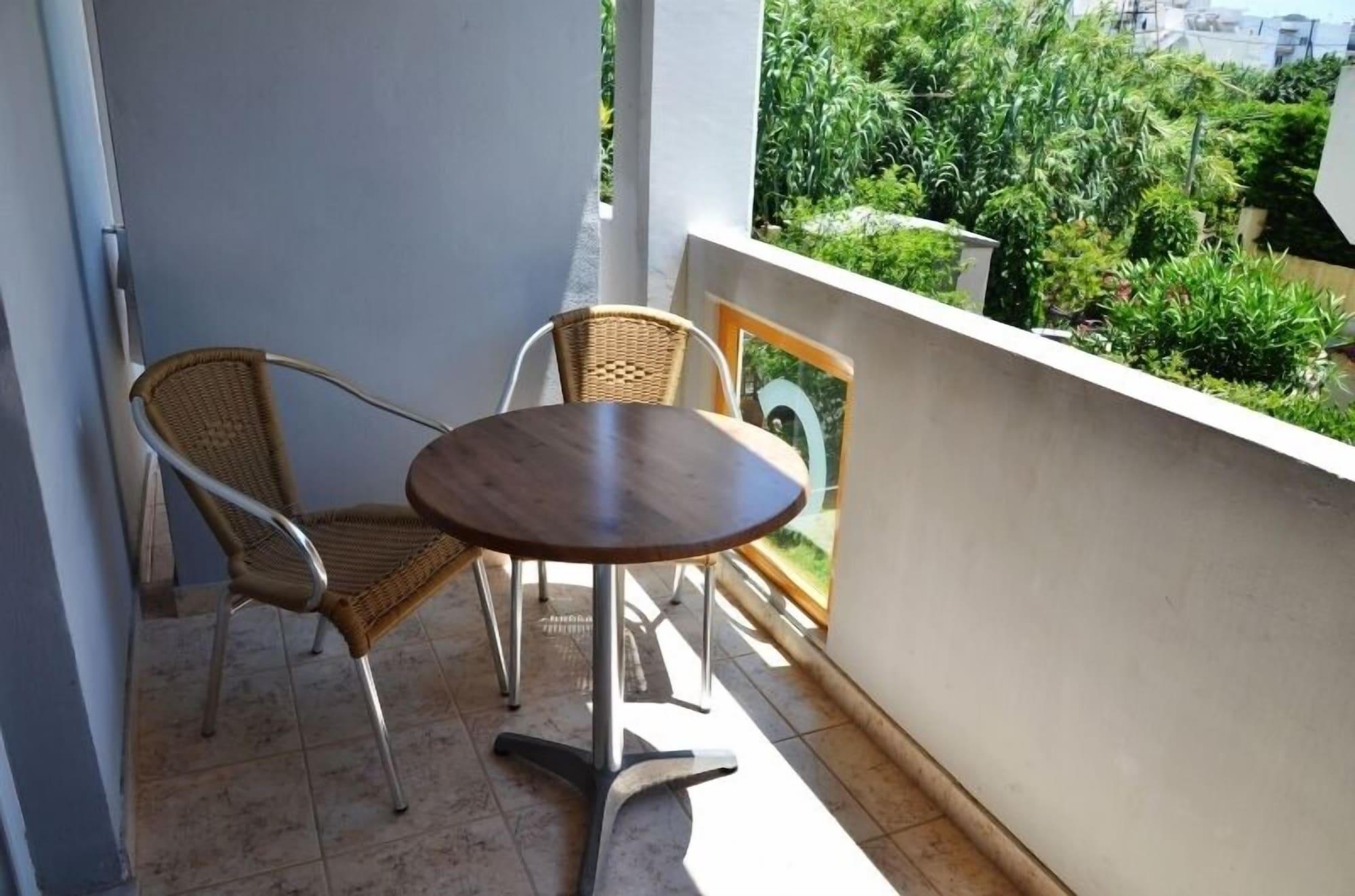 Goji Vegan Hotel เอียลิซอส ภายนอก รูปภาพ