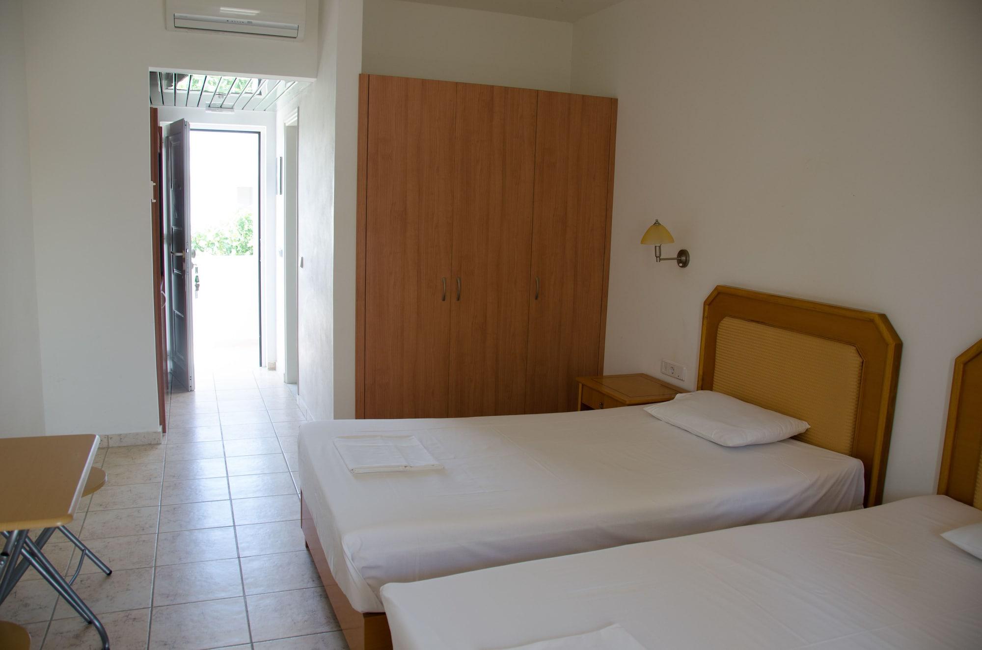 Goji Vegan Hotel เอียลิซอส ภายนอก รูปภาพ