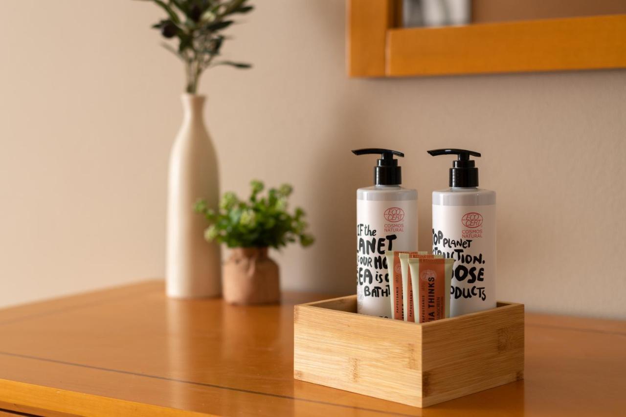 Goji Vegan Hotel เอียลิซอส ภายนอก รูปภาพ
