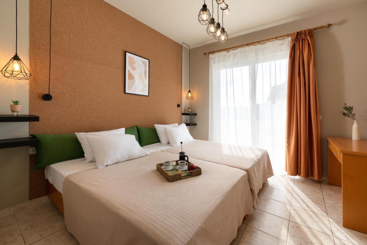 Goji Vegan Hotel เอียลิซอส ภายนอก รูปภาพ