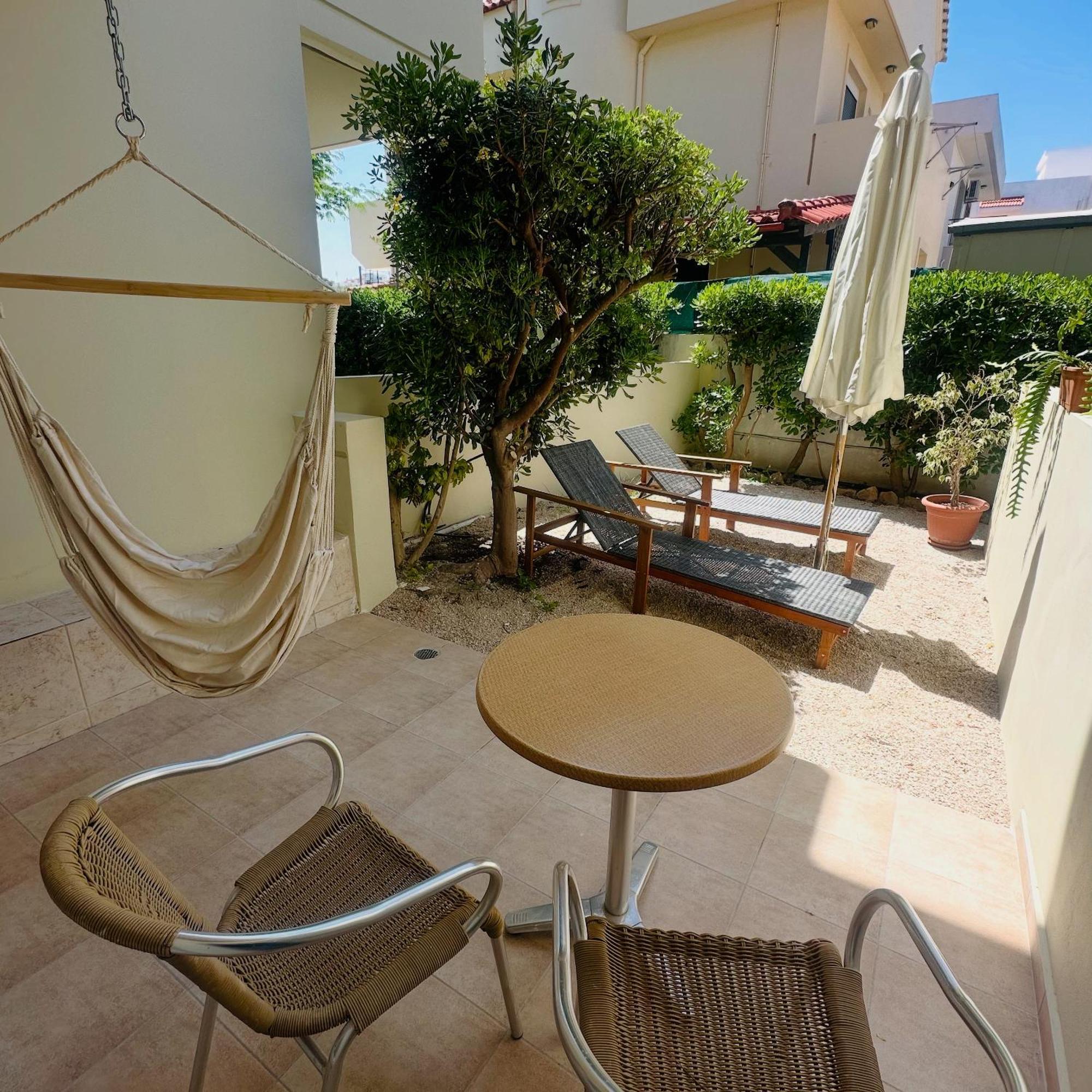 Goji Vegan Hotel เอียลิซอส ภายนอก รูปภาพ